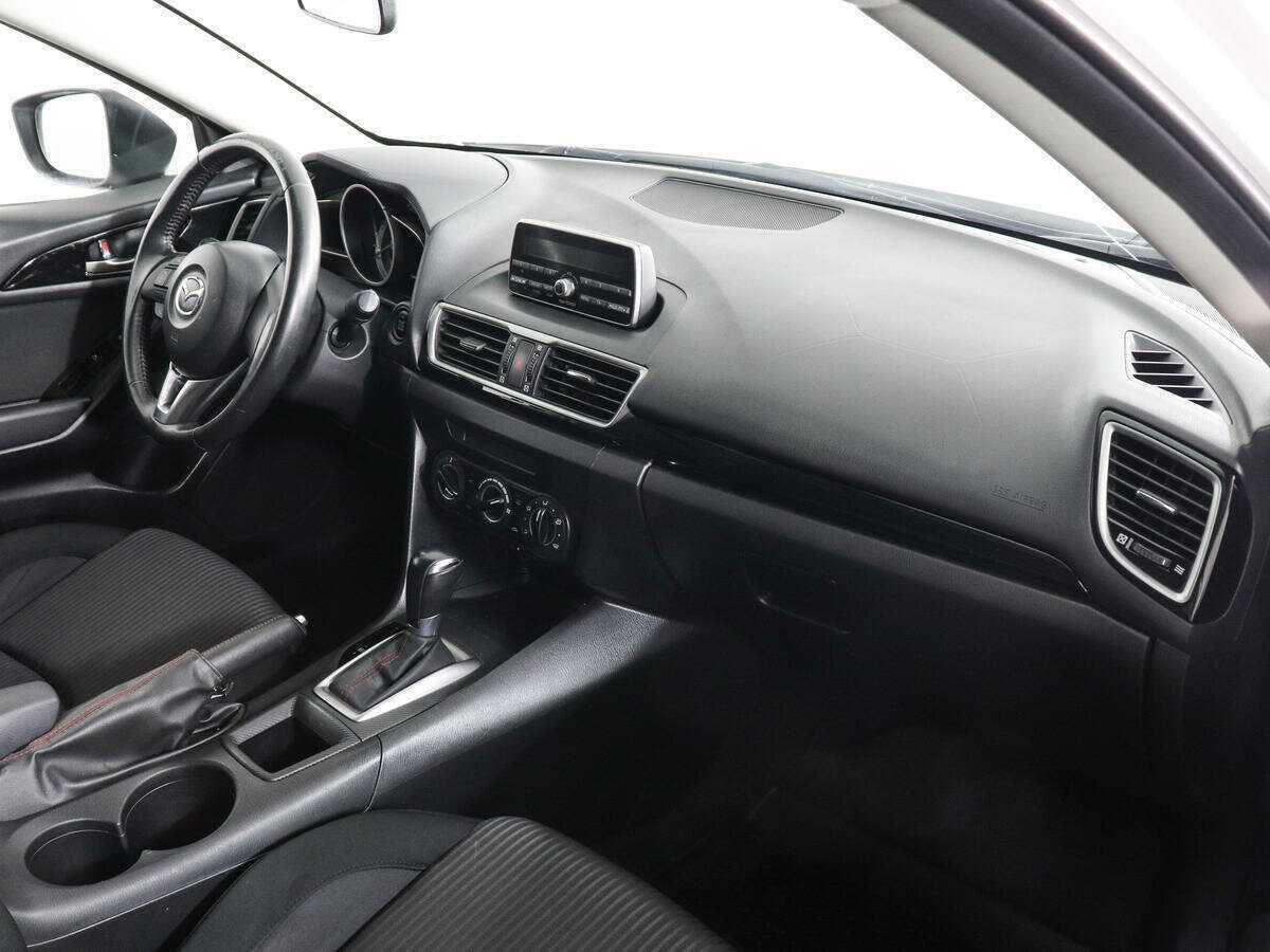 Купить Mazda 3 с пробегом. Фото: #5