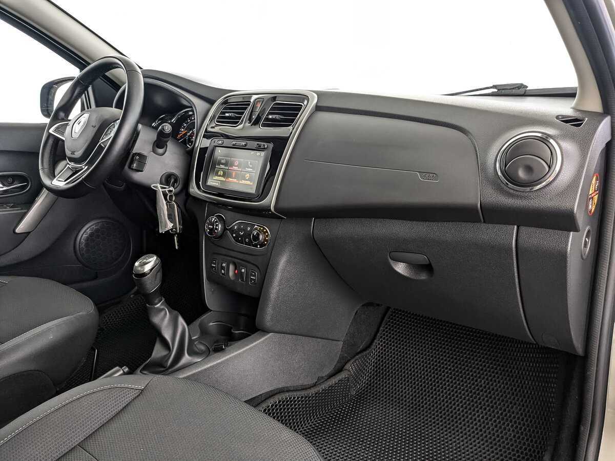 Купить Renault Logan с пробегом. Фото: #8