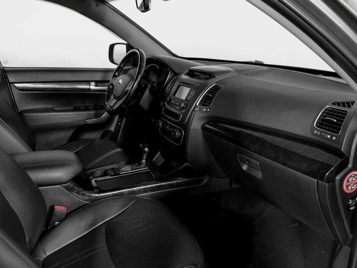 Купить Kia Sorento с пробегом. Фото: #8