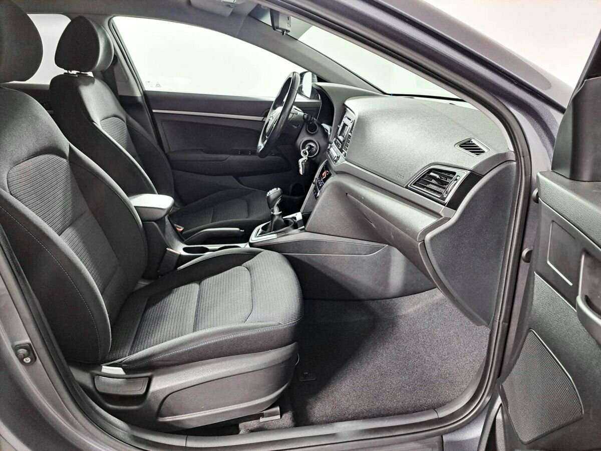 Купить Hyundai Elantra с пробегом. Фото: #10