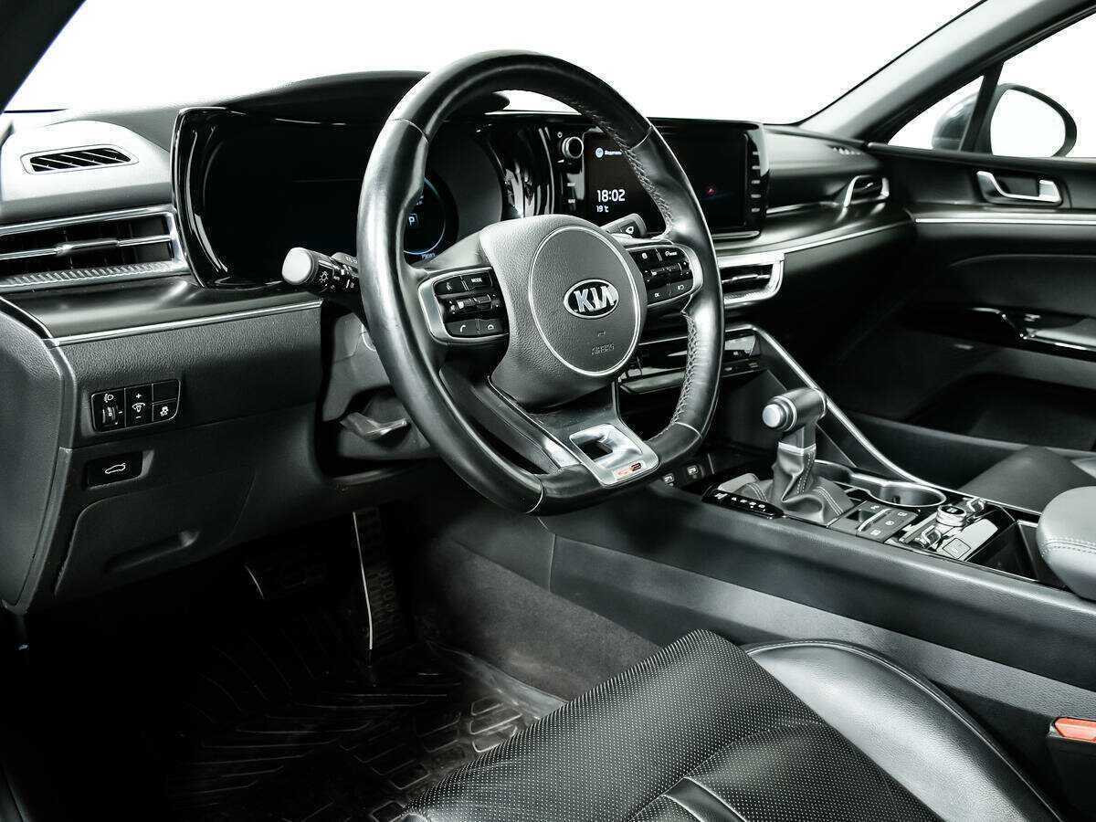 Купить Kia K5 с пробегом. Фото: #10