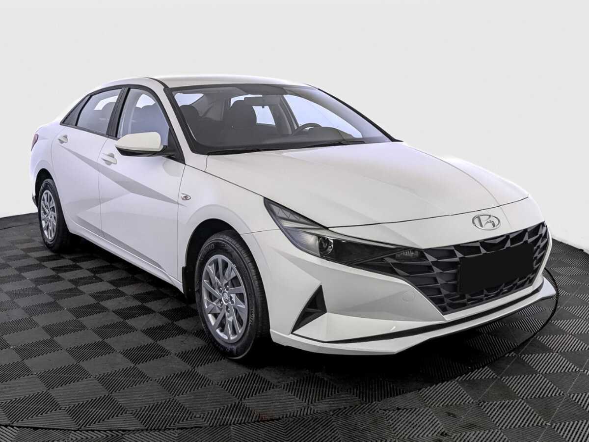 Купить Hyundai Elantra с пробегом. Фото: #2