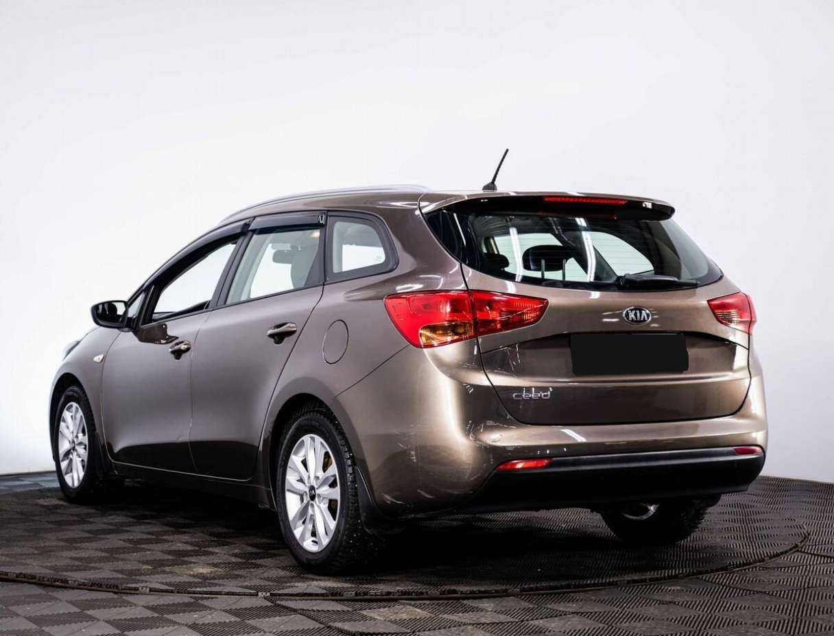 Купить Kia Ceed с пробегом. Фото: #3