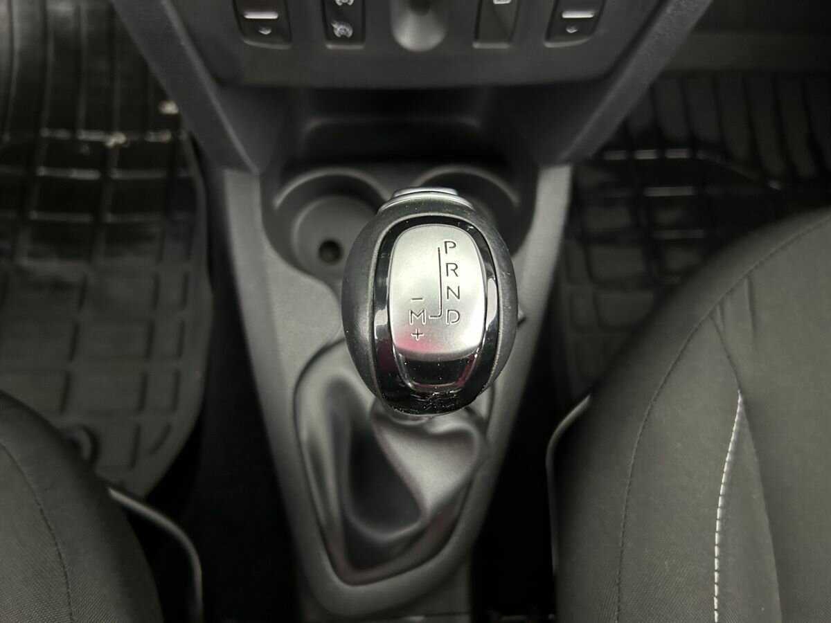 Купить Renault Sandero с пробегом. Фото: #10