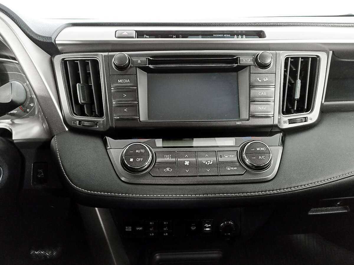 Купить Toyota RAV4 с пробегом. Фото: #12
