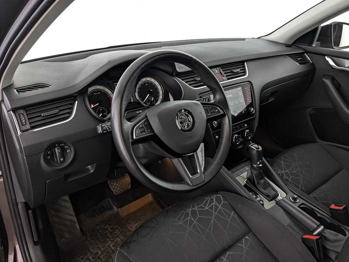 Купить Skoda Octavia с пробегом. Фото: #12