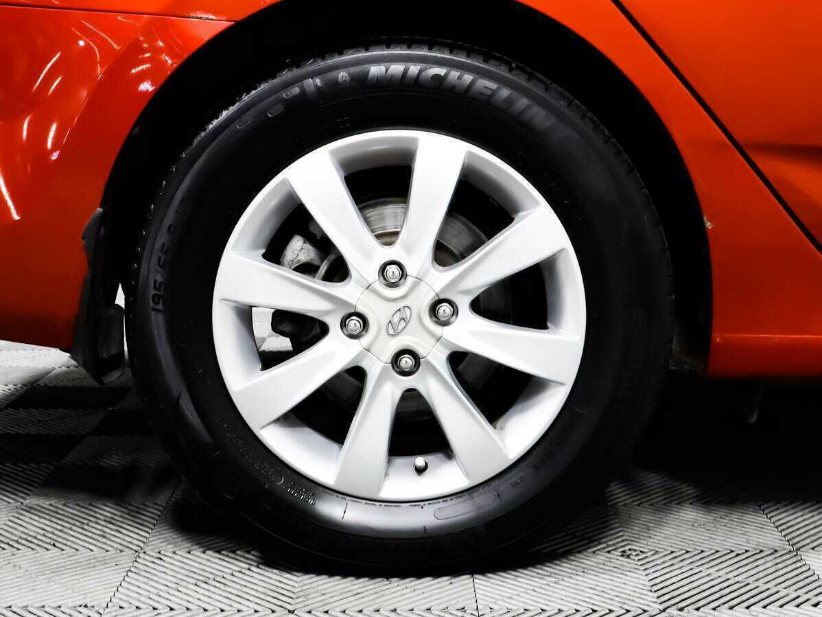 Купить Hyundai Solaris с пробегом. Фото: #13