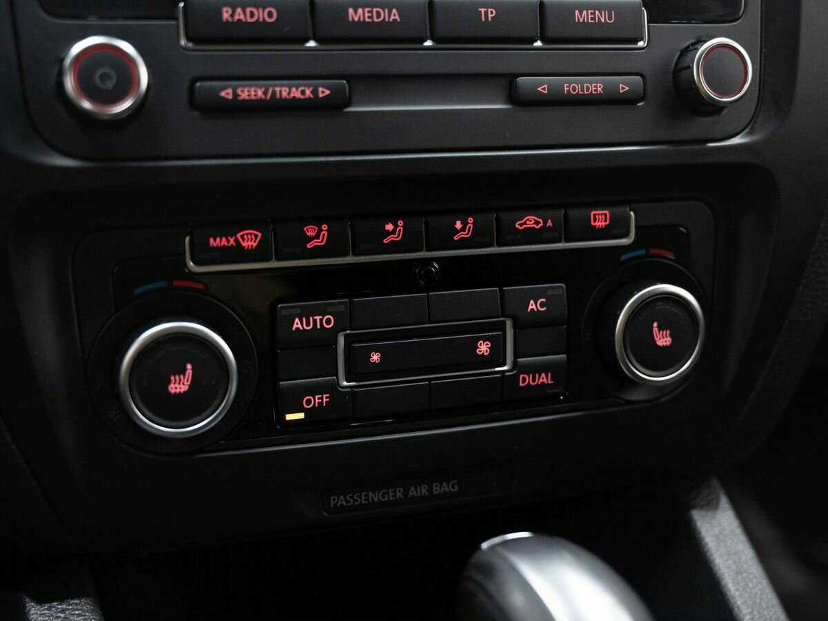 Купить Volkswagen Jetta с пробегом. Фото: #16