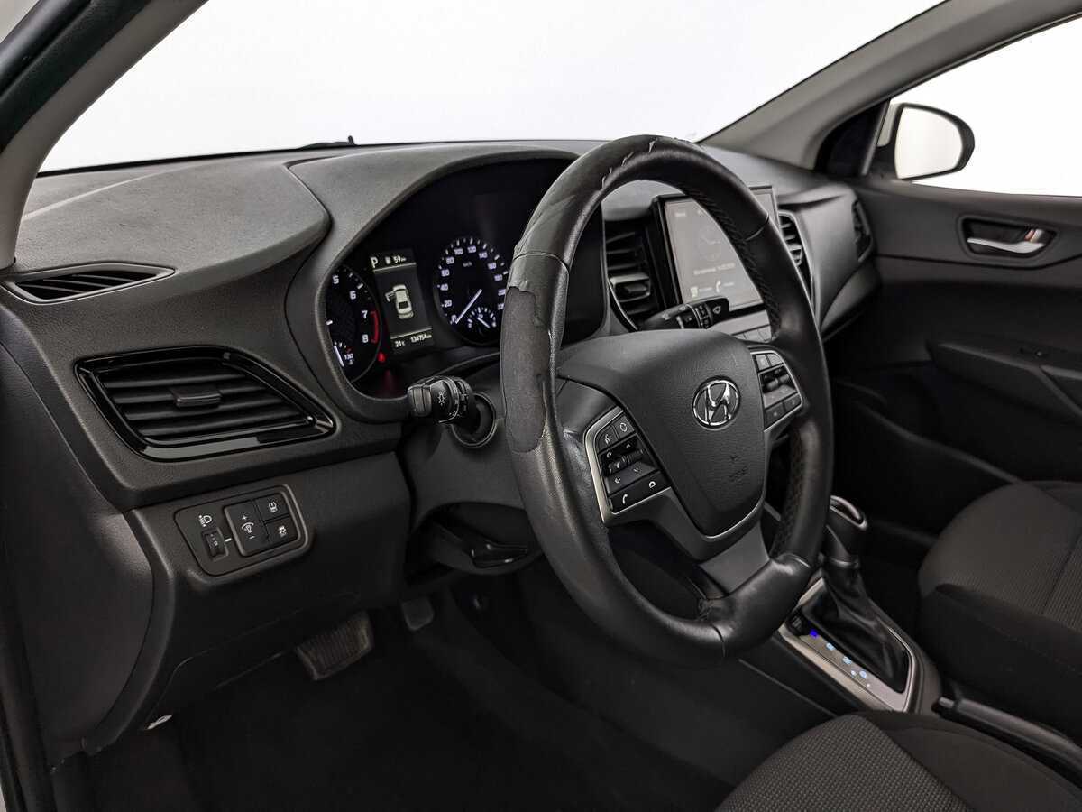 Купить Hyundai Solaris с пробегом. Фото: #12