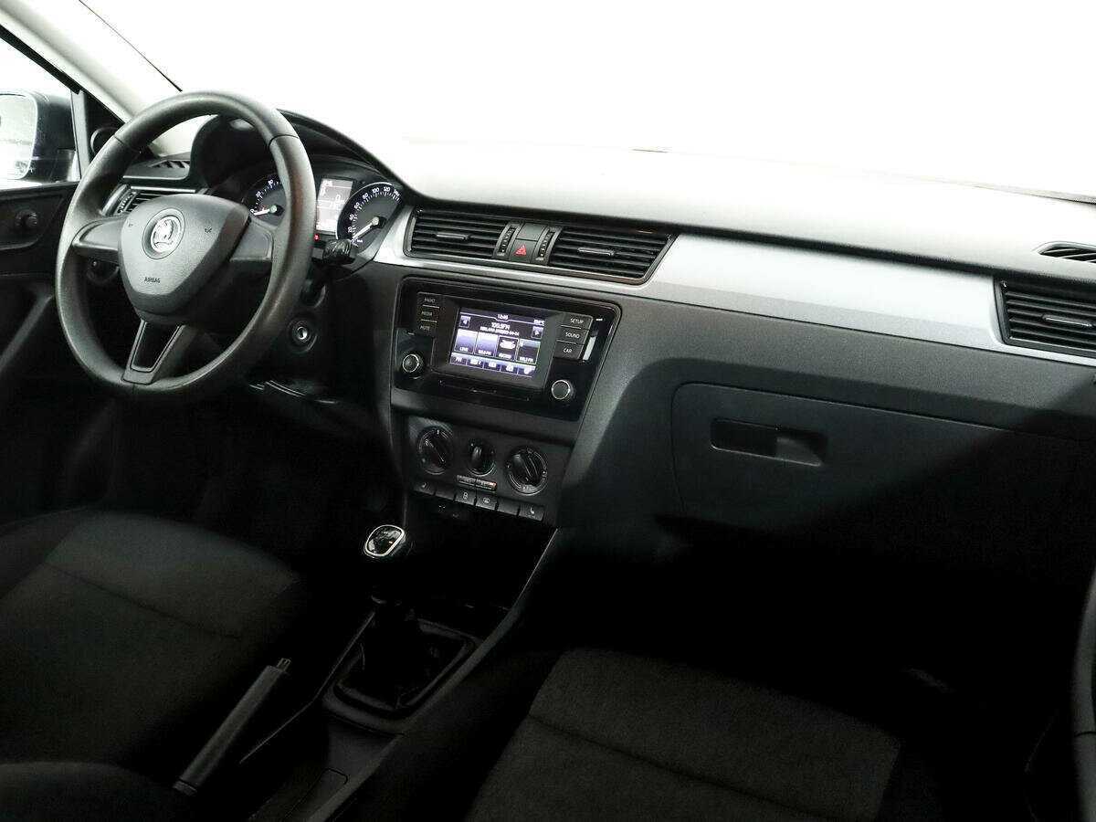 Купить Skoda Rapid с пробегом. Фото: #8