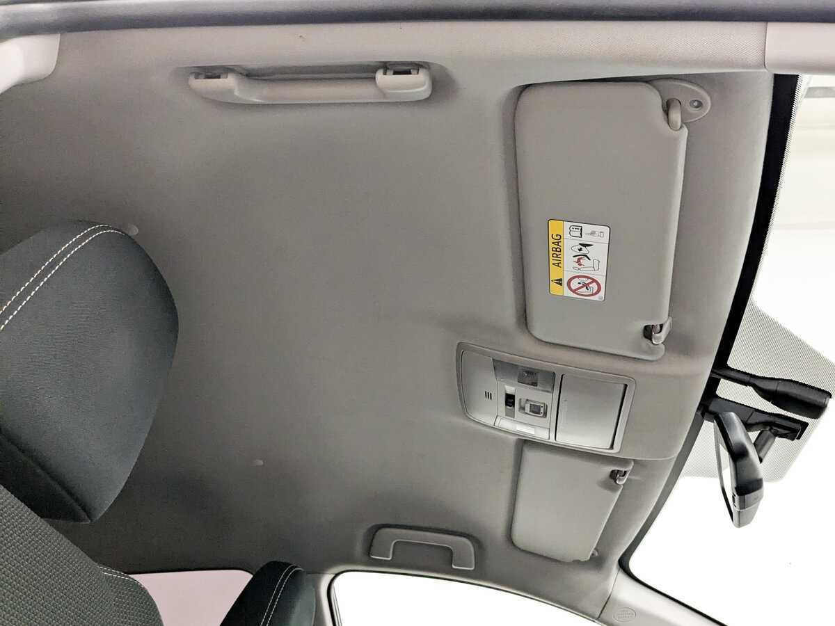 Купить Toyota RAV4 с пробегом. Фото: #20