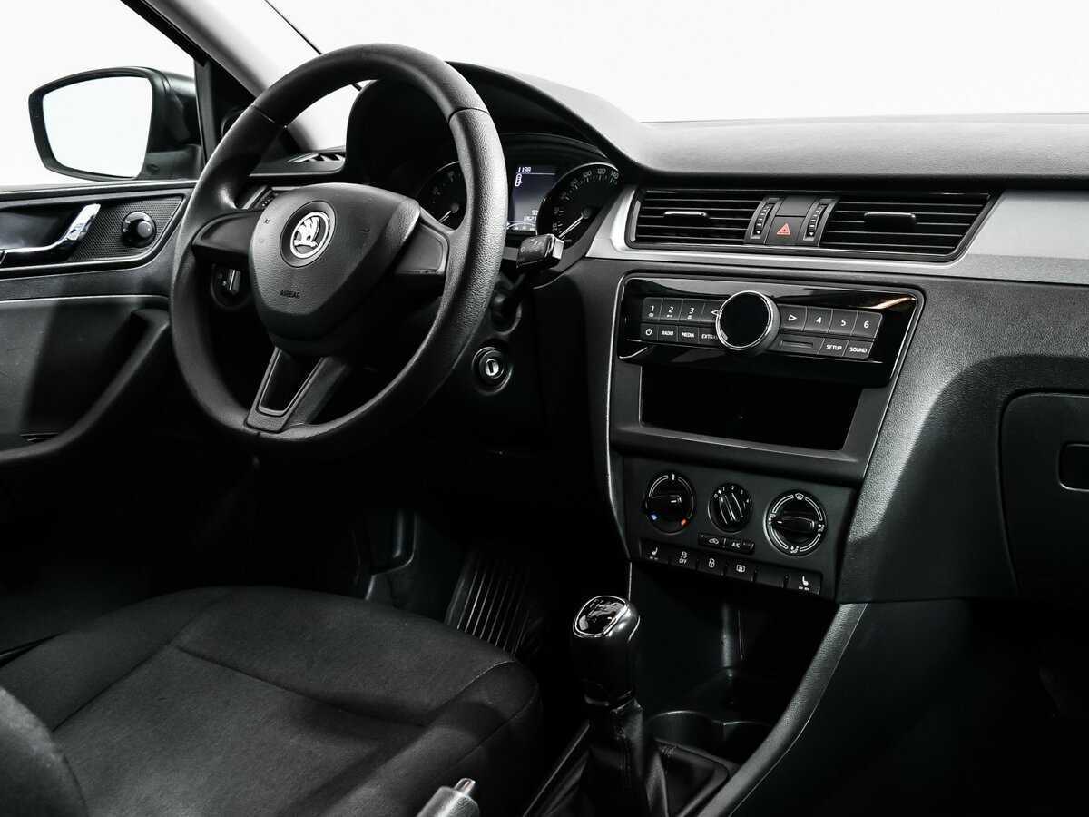 Купить Skoda Rapid с пробегом. Фото: #8