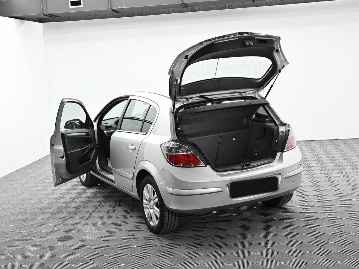 Купить Opel Astra с пробегом. Фото: #4