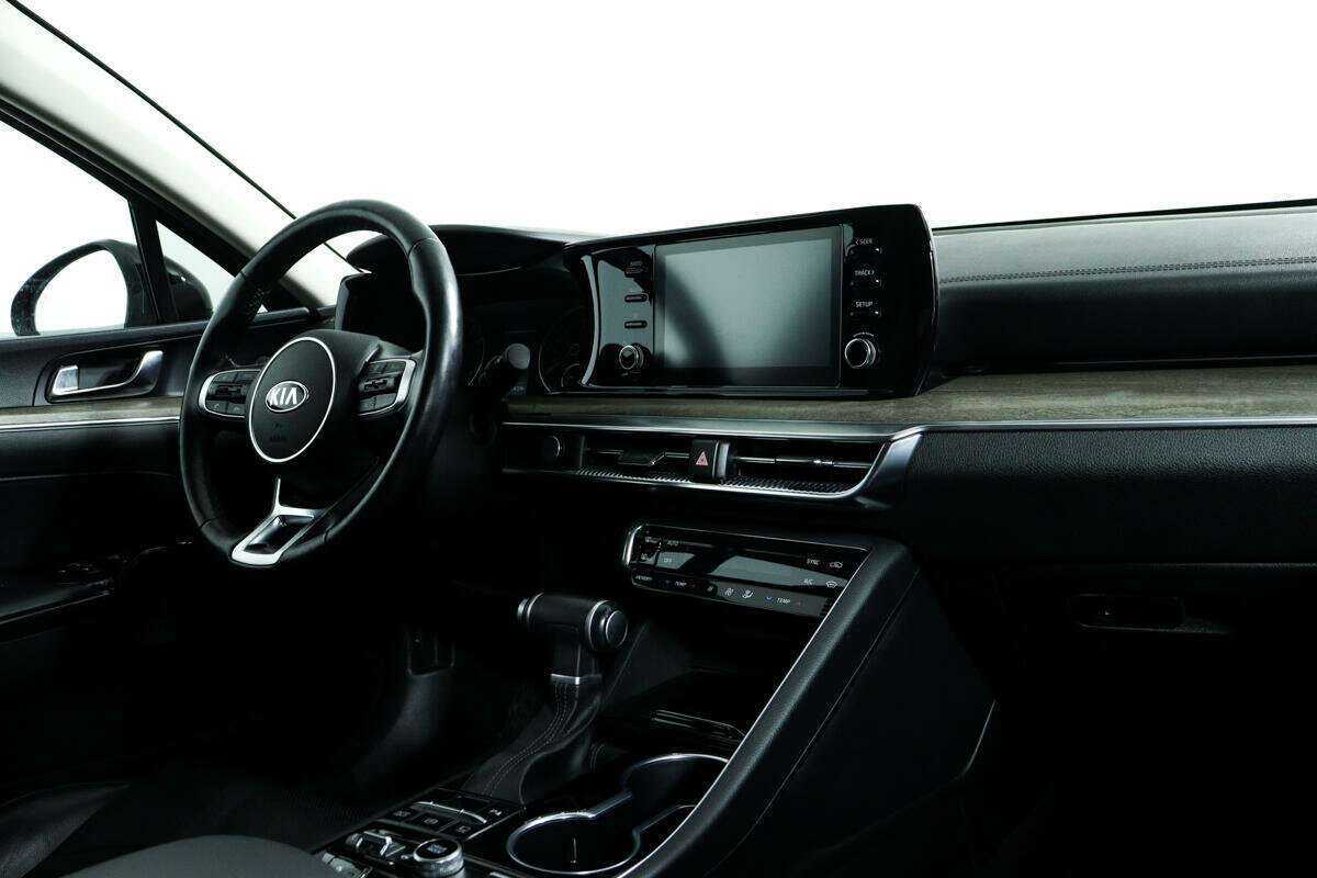 Купить Kia K5 с пробегом. Фото: #8