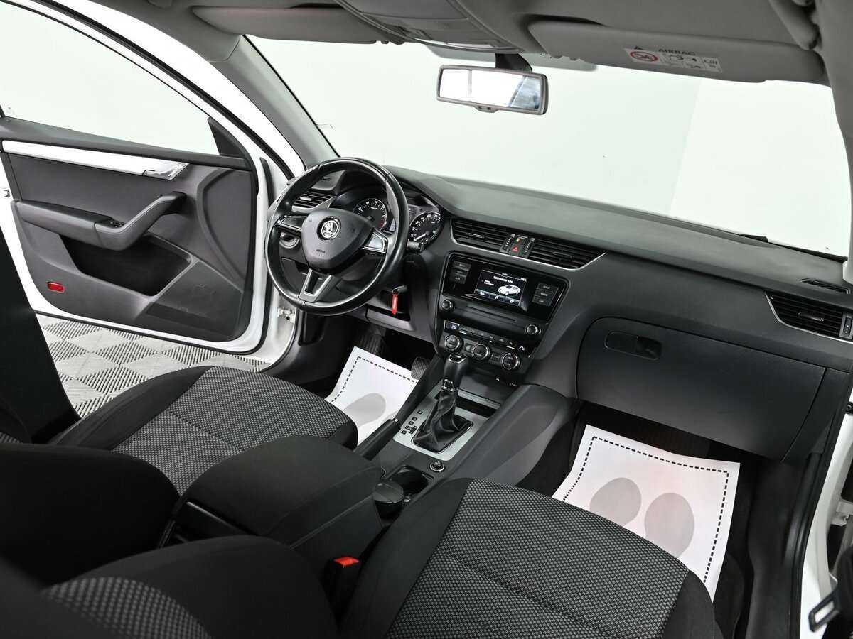 Купить Skoda Octavia с пробегом. Фото: #4