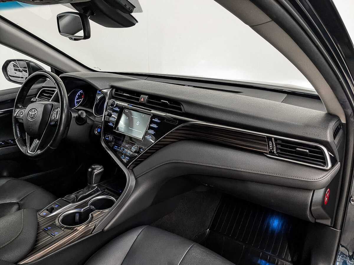 Купить Toyota Camry с пробегом. Фото: #12