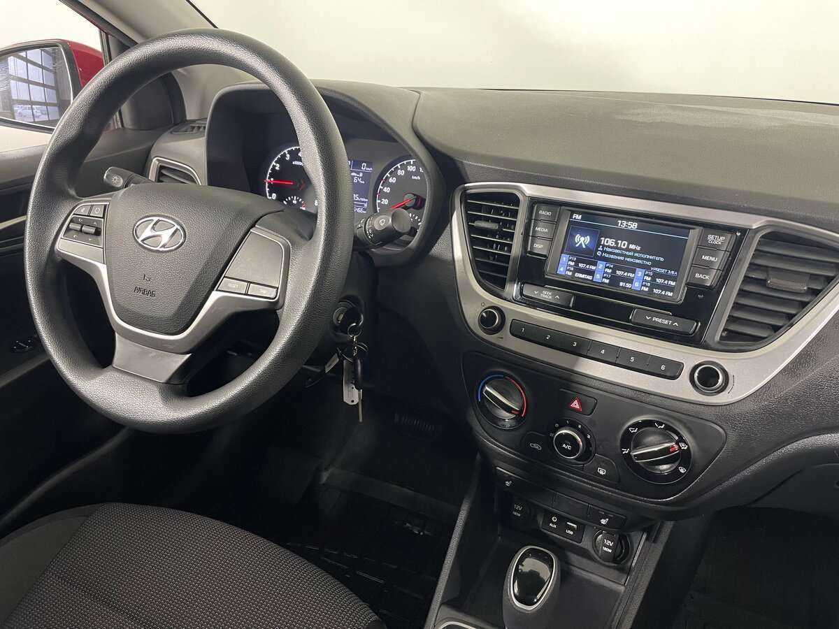 Купить Hyundai Solaris с пробегом. Фото: #11
