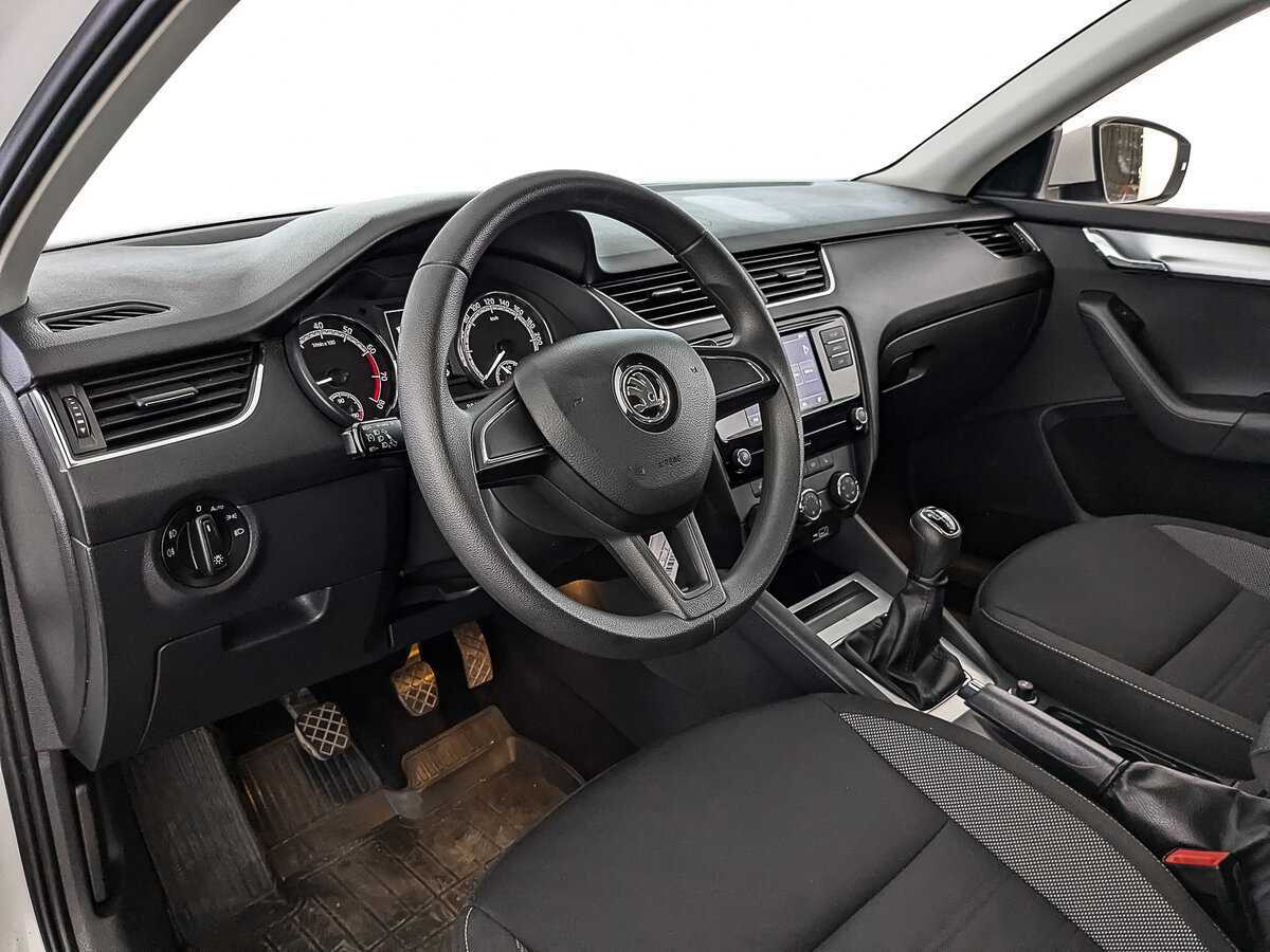 Купить Skoda Octavia с пробегом. Фото: #13