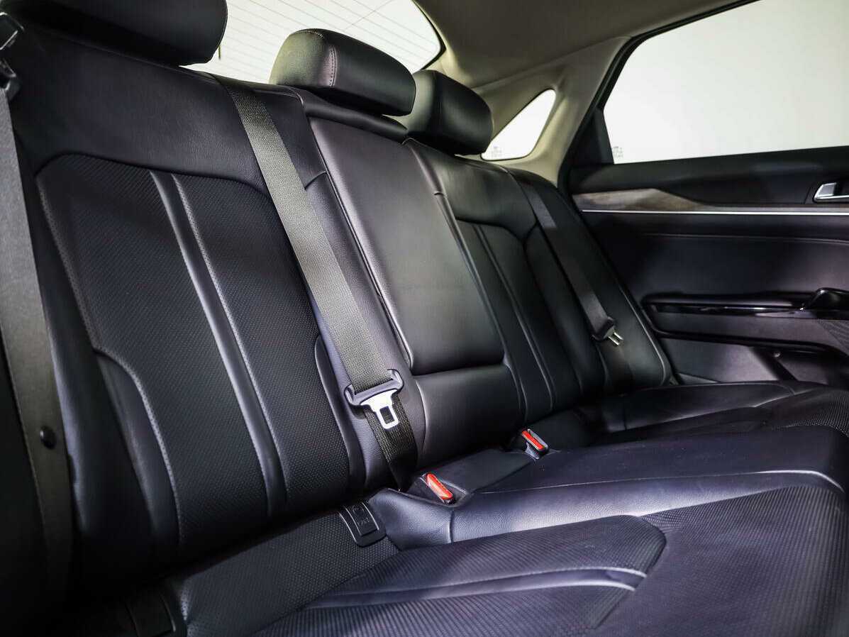 Купить Kia K5 с пробегом. Фото: #11