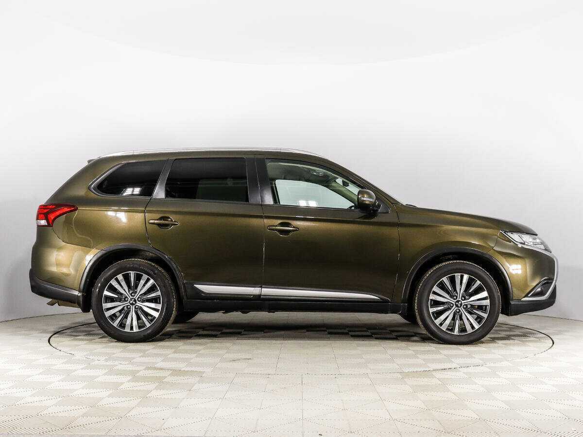 Купить Mitsubishi Outlander с пробегом. Фото: #3