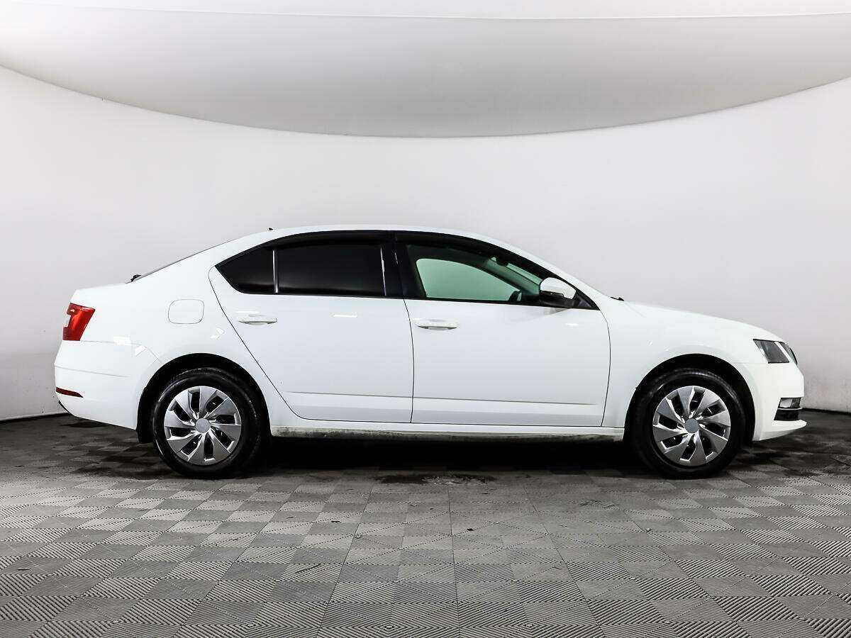 Купить Skoda Octavia с пробегом. Фото: #3