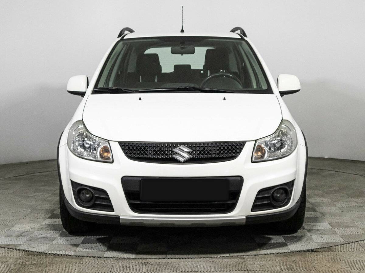 Купить Suzuki SX4 с пробегом. Посмотреть фото