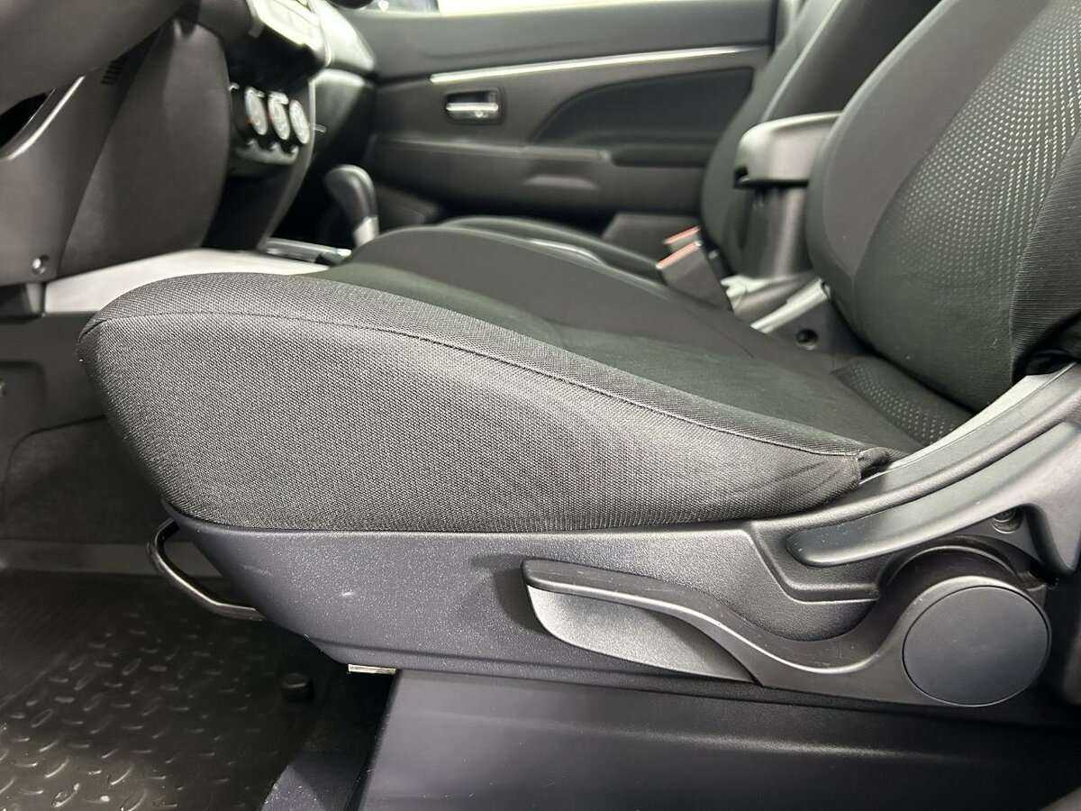 Купить Mitsubishi ASX с пробегом. Фото: #9