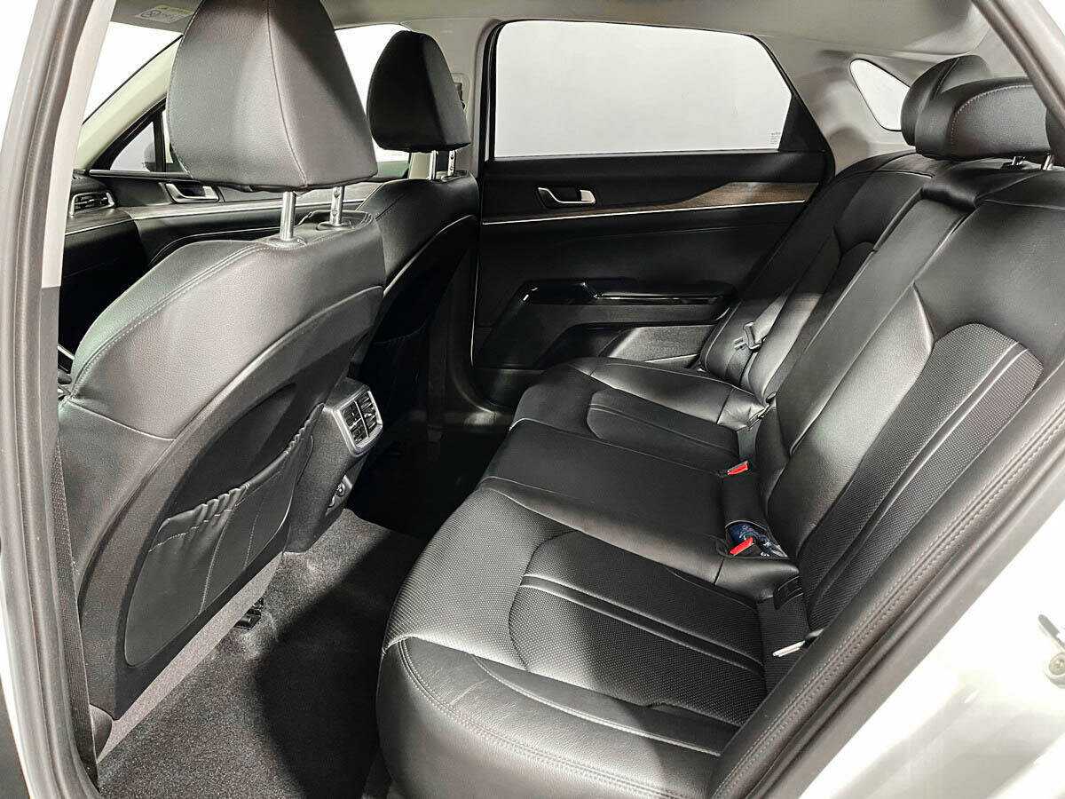 Купить Kia K5 с пробегом. Фото: #9