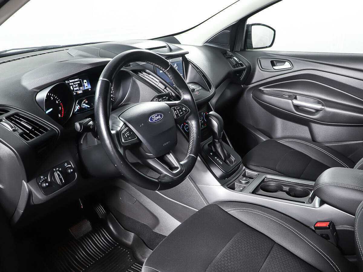 Купить Ford Kuga с пробегом. Фото: #12