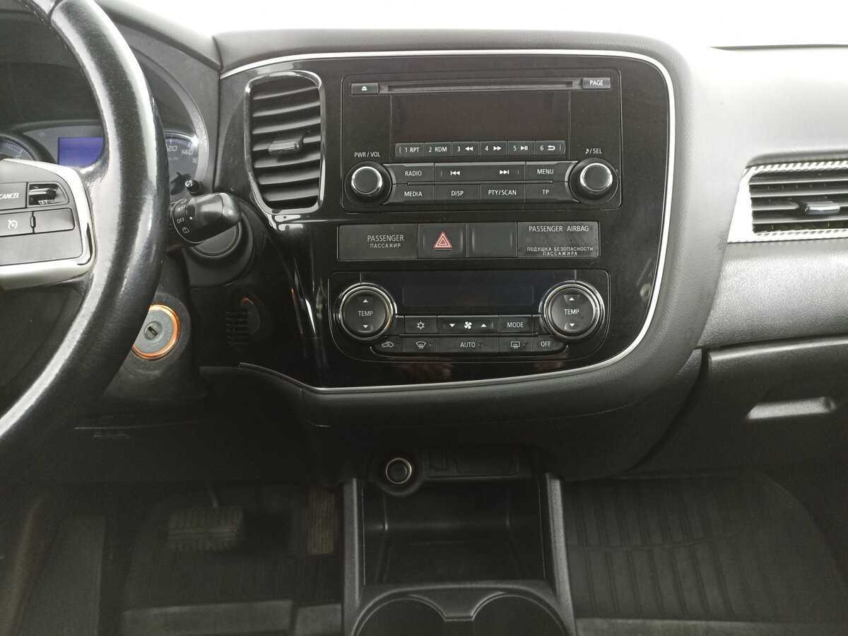 Купить Mitsubishi Outlander с пробегом. Фото: #12
