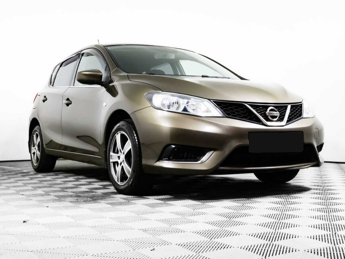 Купить Nissan Tiida с пробегом. Фото: #2