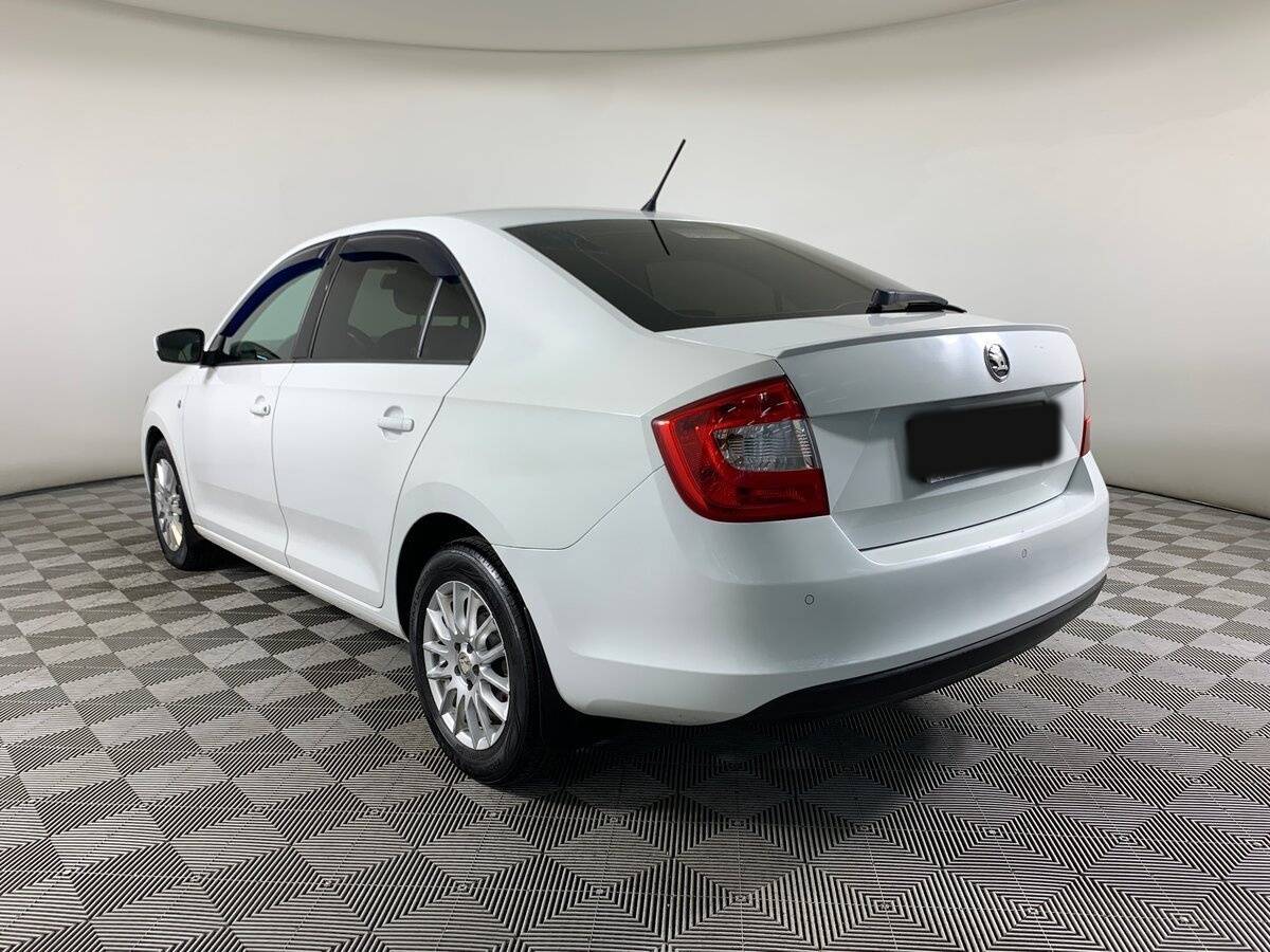 Купить Skoda Rapid с пробегом. Фото: #6