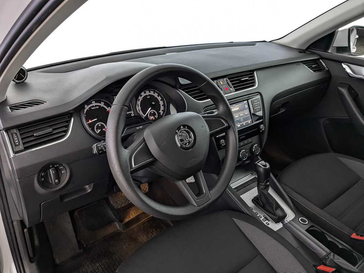 Купить Skoda Octavia с пробегом. Фото: #14