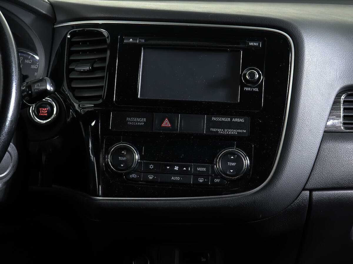 Купить Mitsubishi Outlander с пробегом. Фото: #11