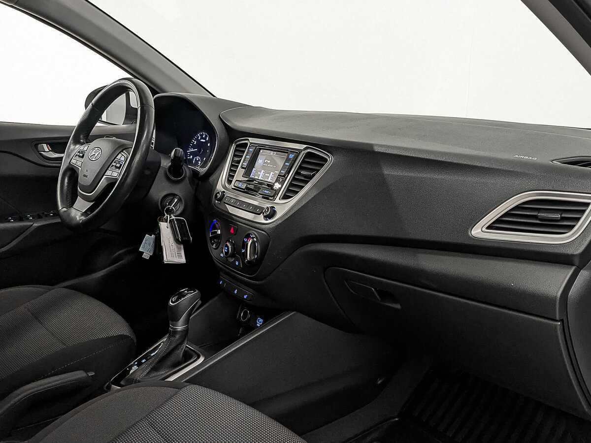 Купить Hyundai Solaris с пробегом. Фото: #10