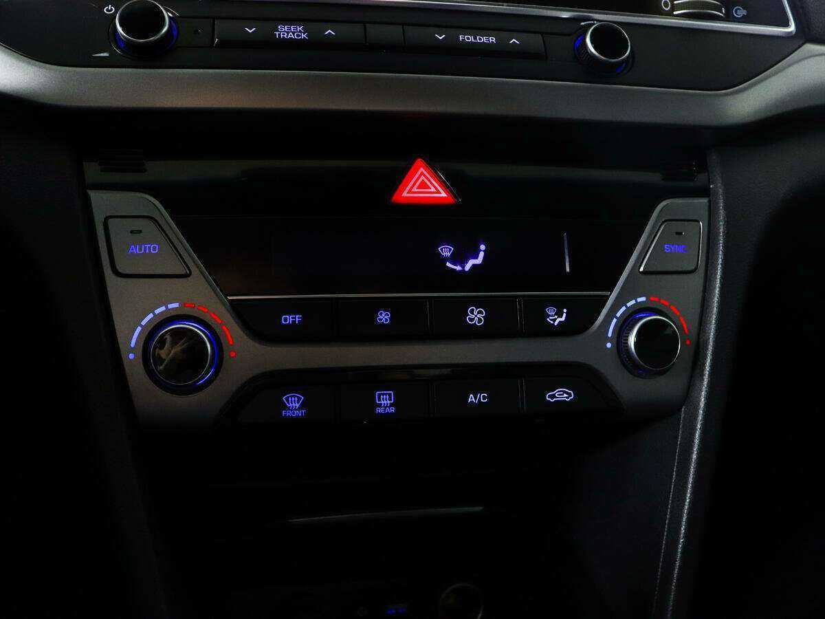 Купить Hyundai Elantra с пробегом. Фото: #13