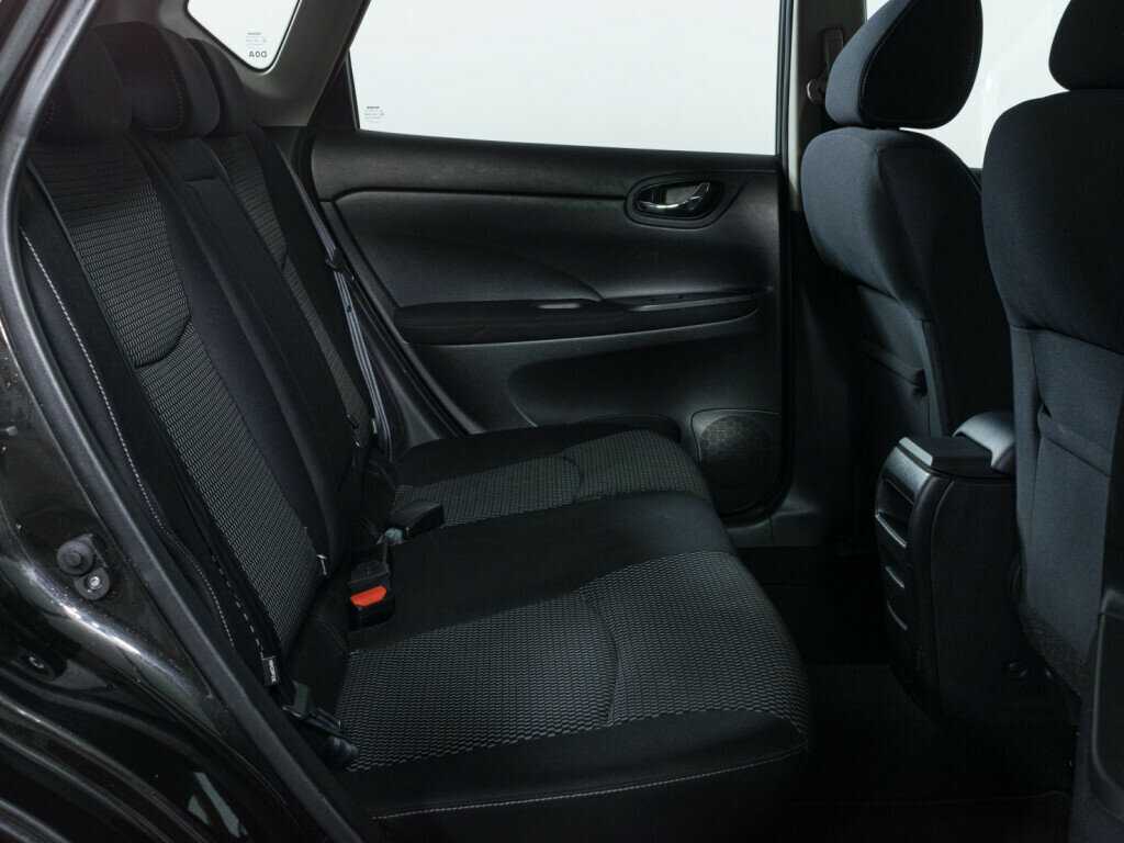 Купить Nissan Tiida с пробегом. Фото: #9