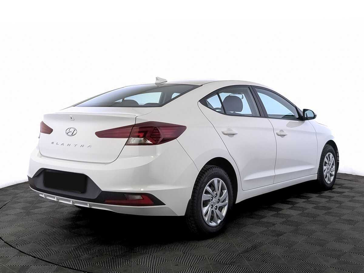 Купить Hyundai Elantra с пробегом. Фото: #4