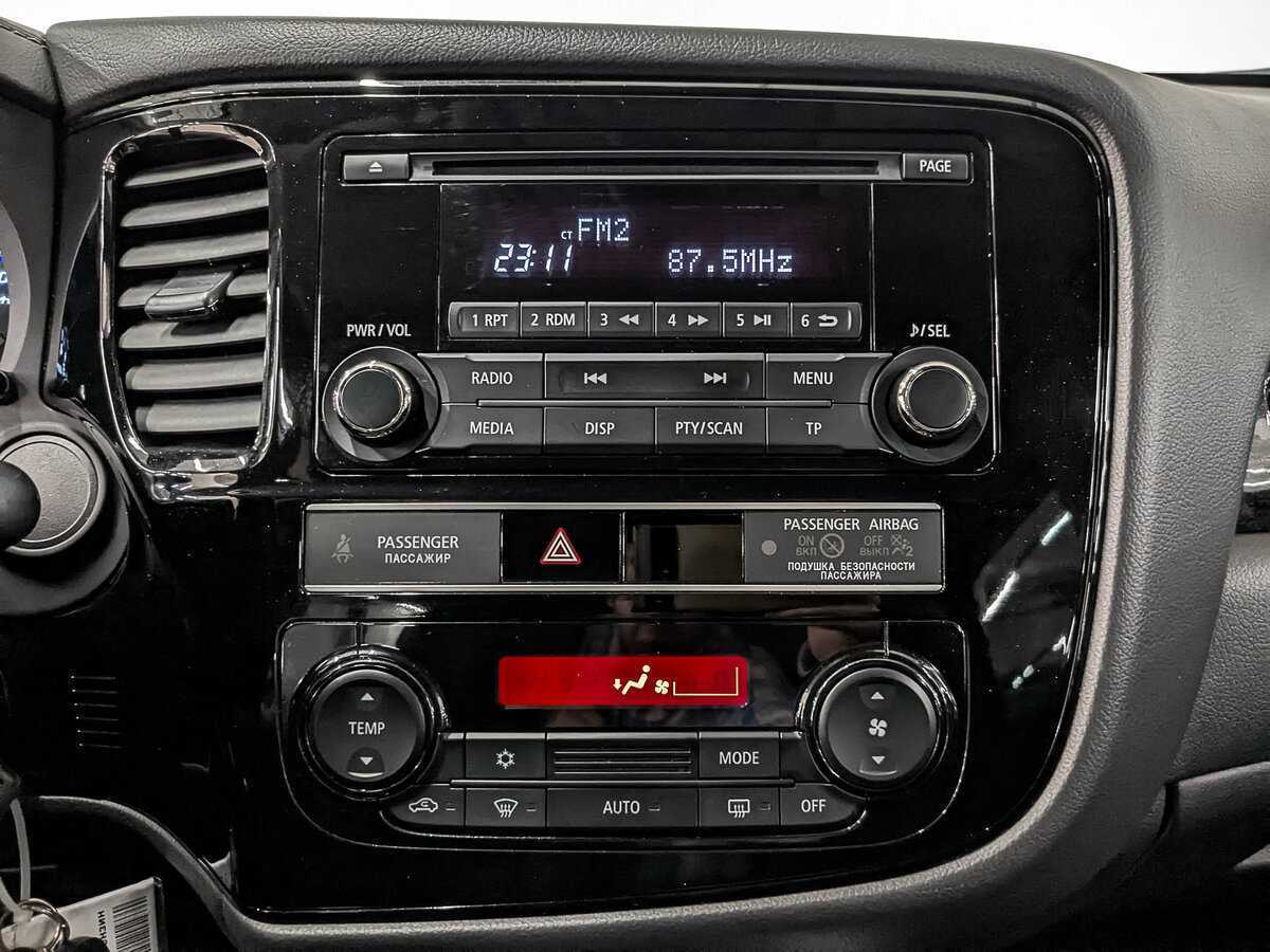 Купить Mitsubishi Outlander с пробегом. Фото: #14