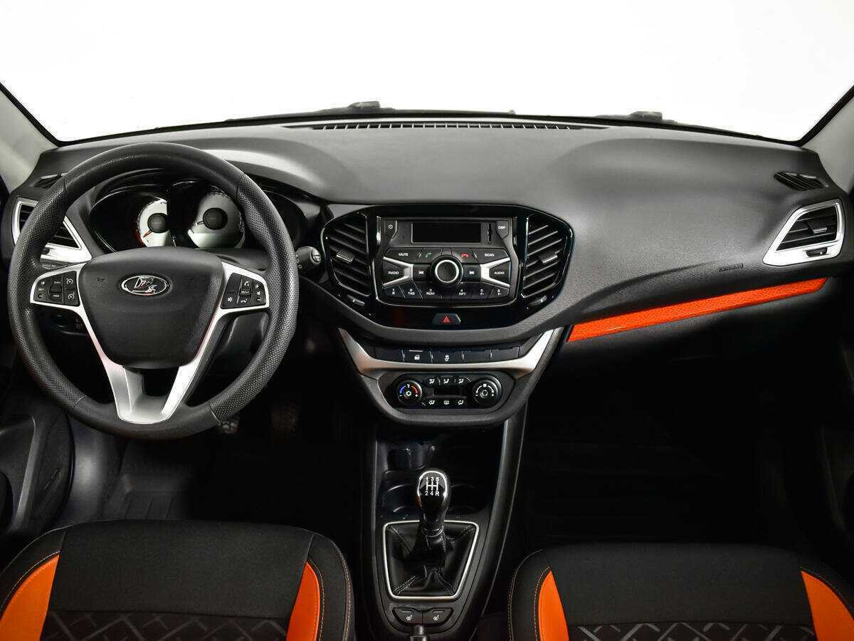 Купить Lada (ВАЗ) Vesta с пробегом. Фото: #8
