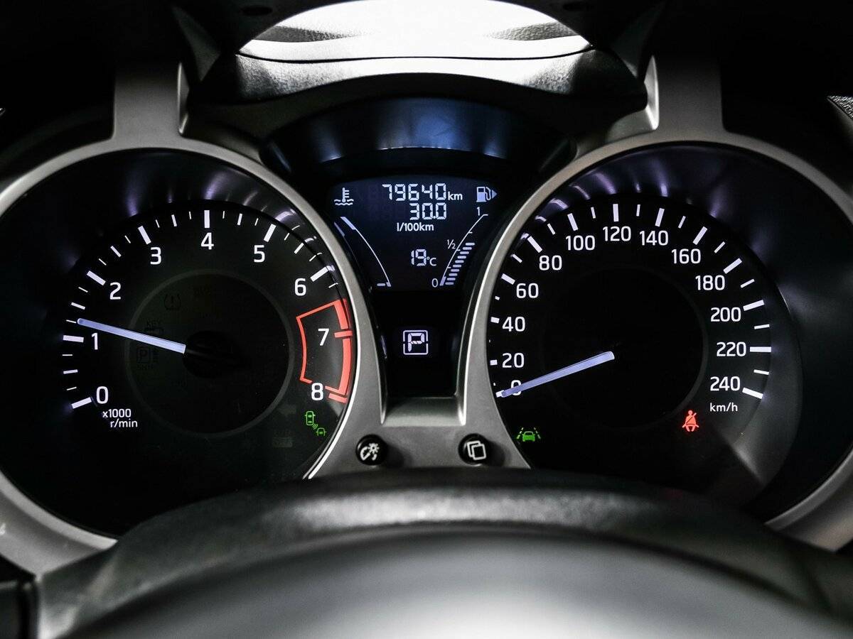 Купить Nissan Juke с пробегом. Фото: #9