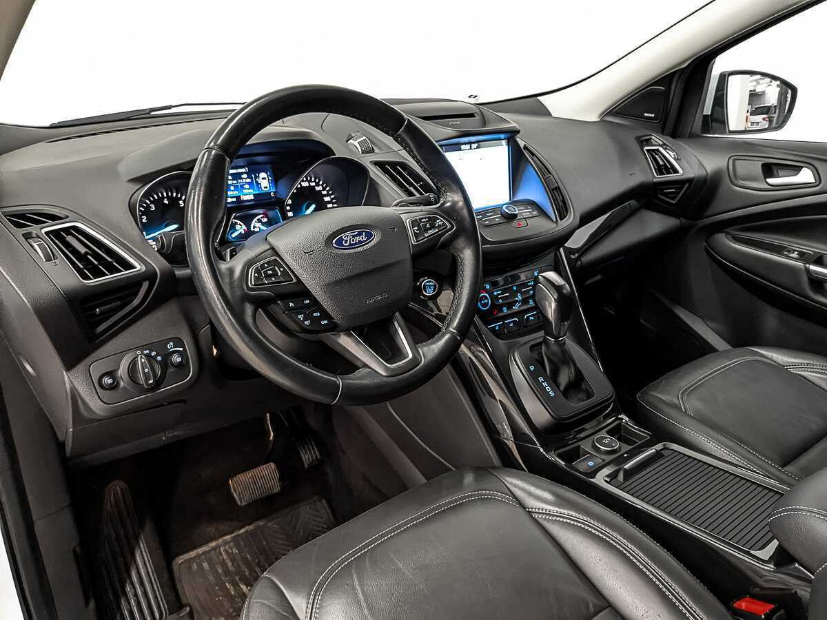 Купить Ford Kuga с пробегом. Фото: #12