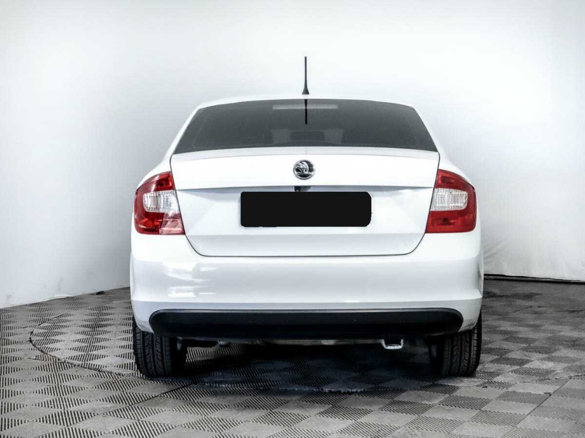 Купить Skoda Rapid с пробегом. Фото: #4