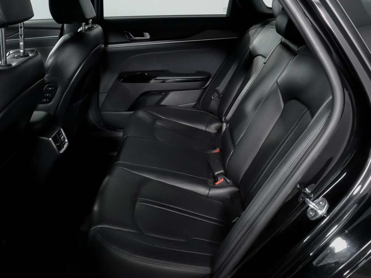 Купить Kia K5 с пробегом. Фото: #9