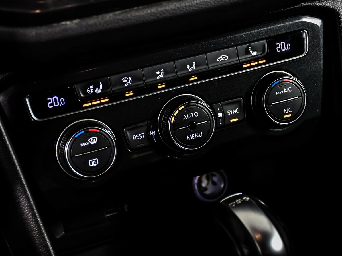 Купить Volkswagen Tiguan с пробегом. Фото: #13