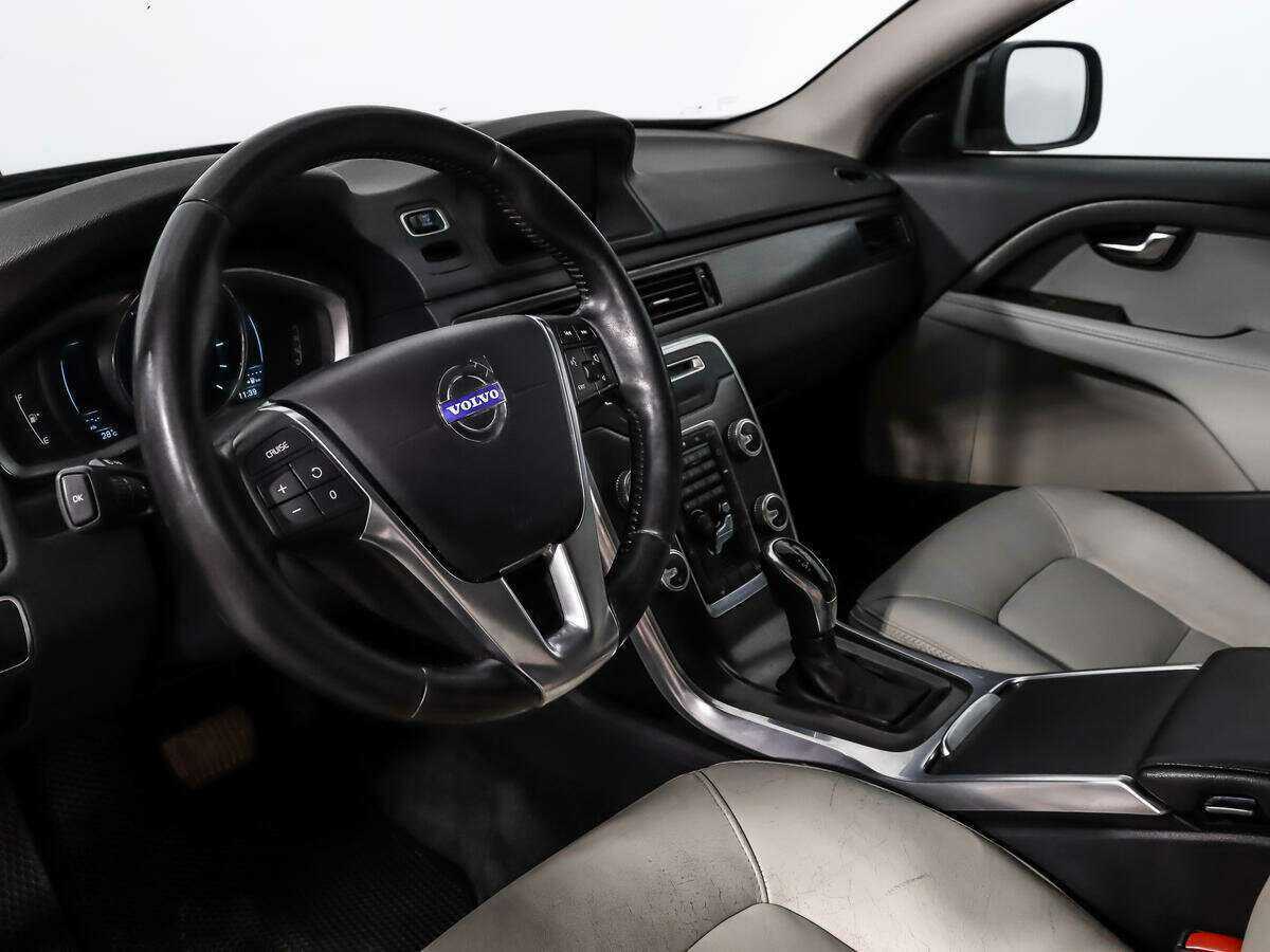 Купить Volvo XC70 с пробегом. Фото: #8