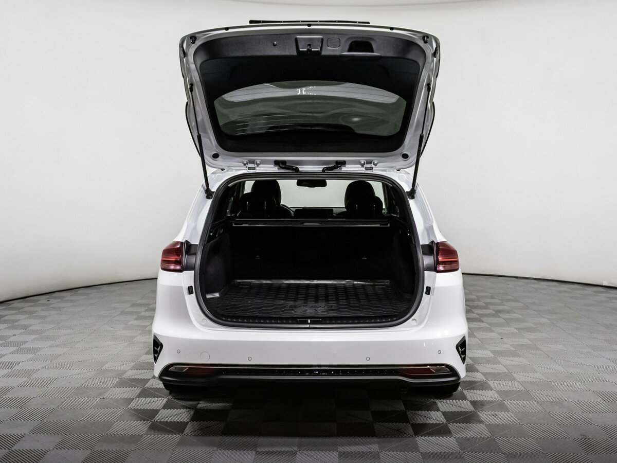Купить Kia Ceed с пробегом. Фото: #15