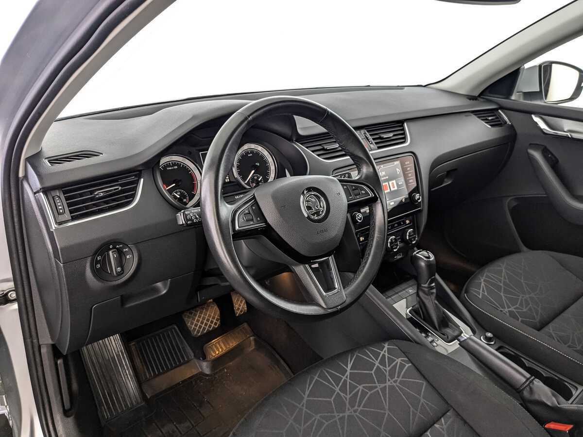Купить Skoda Octavia с пробегом. Фото: #10