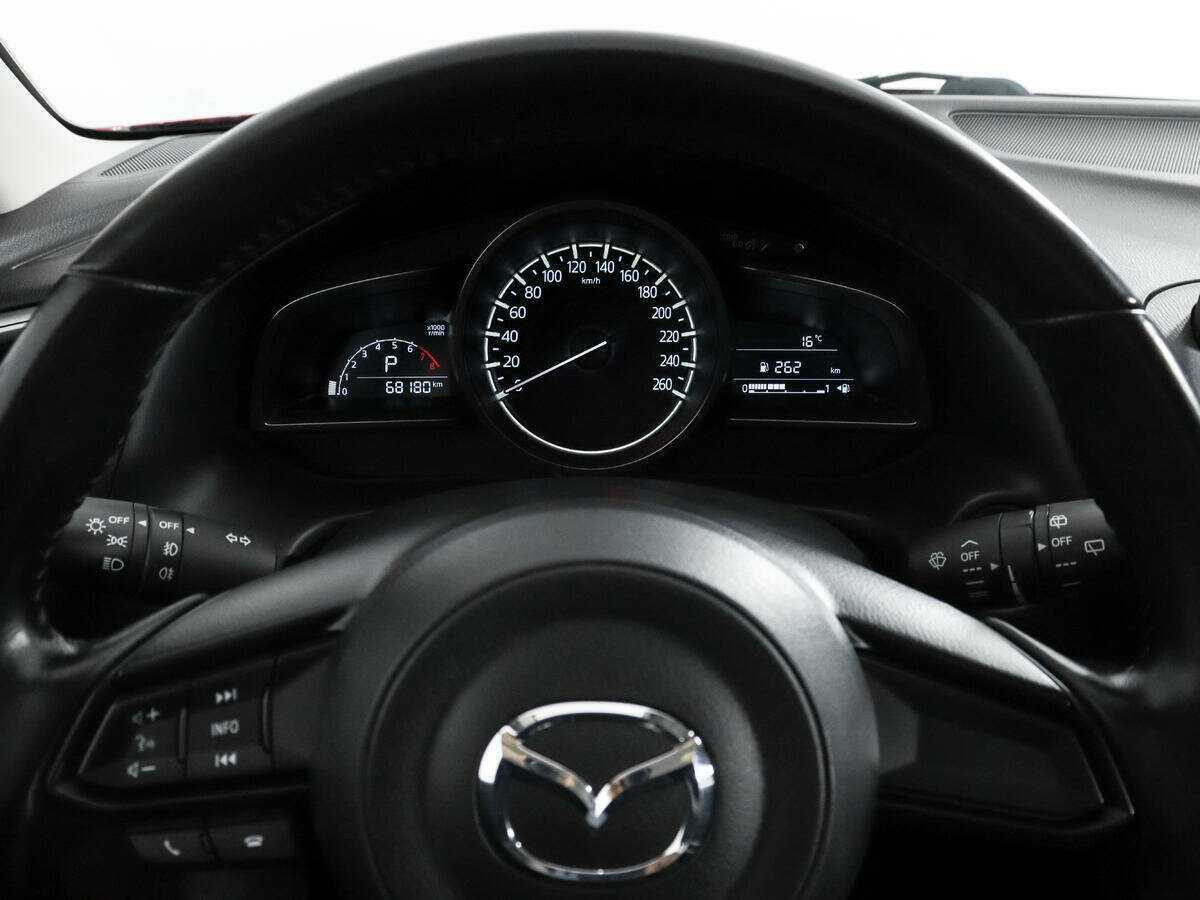 Купить Mazda 3 с пробегом. Фото: #17