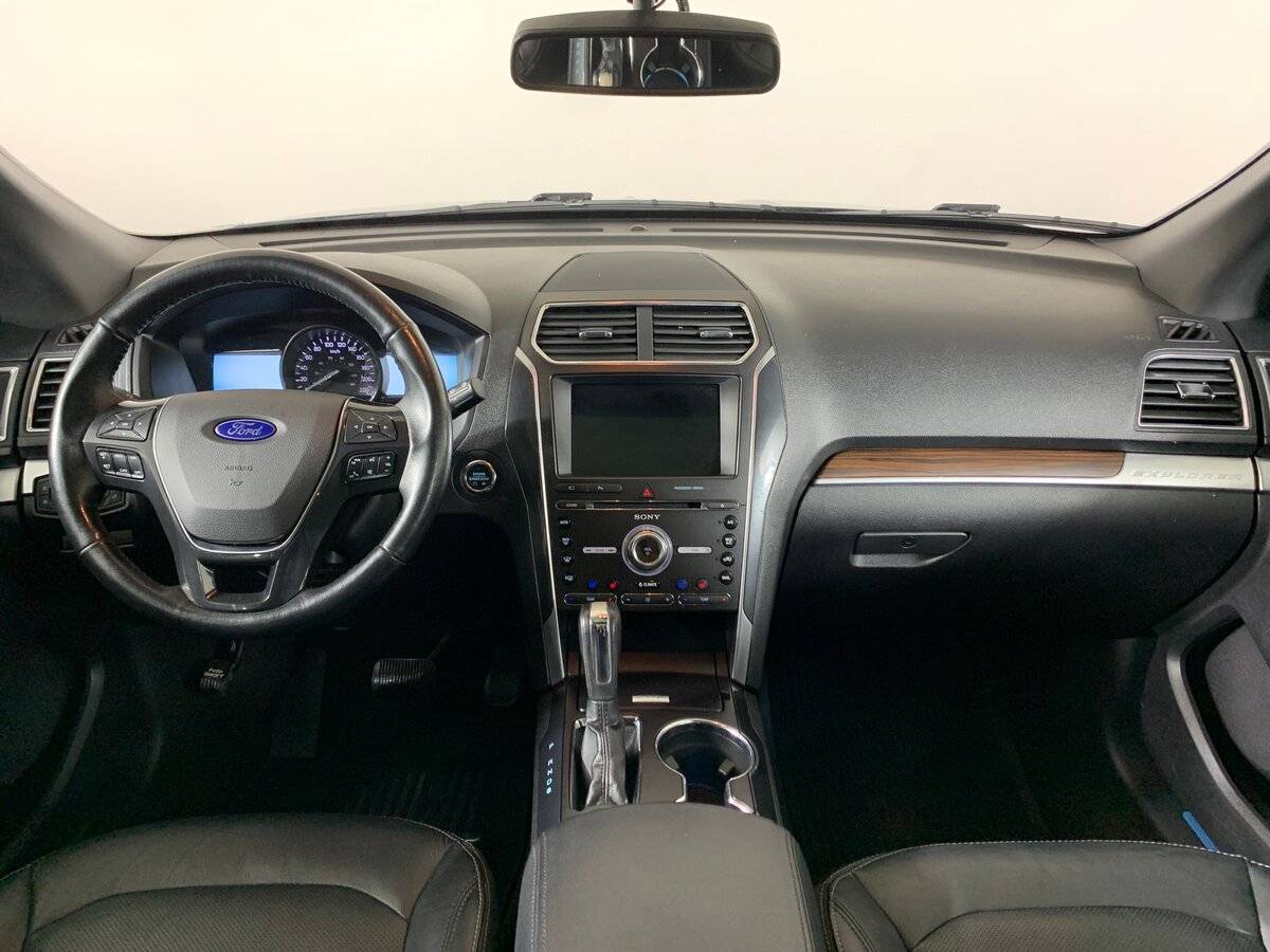 Купить Ford Explorer с пробегом. Фото: #11